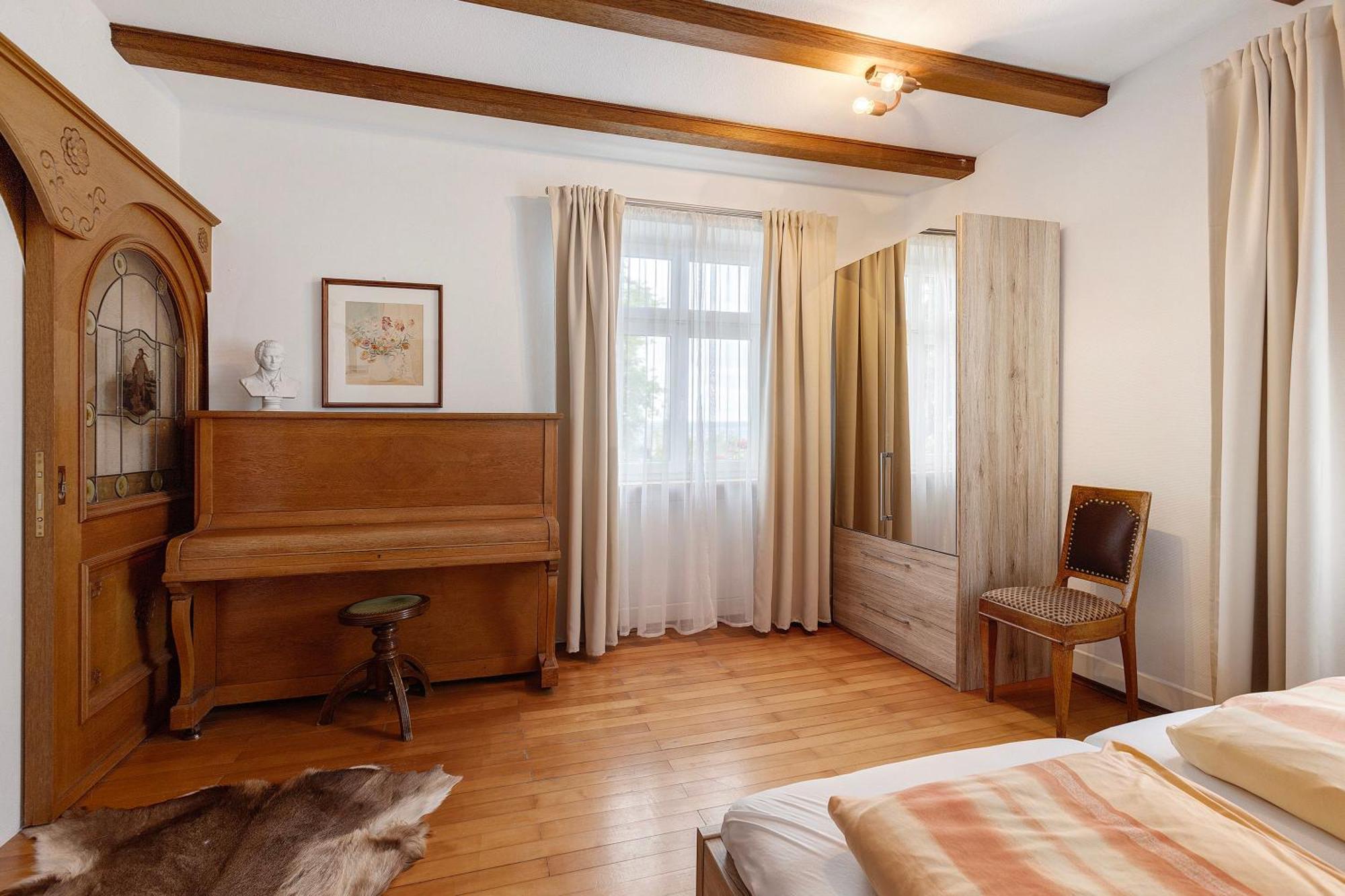 Apartamento Rotes Haus Ueber Den Weinbergen Constanza Exterior foto